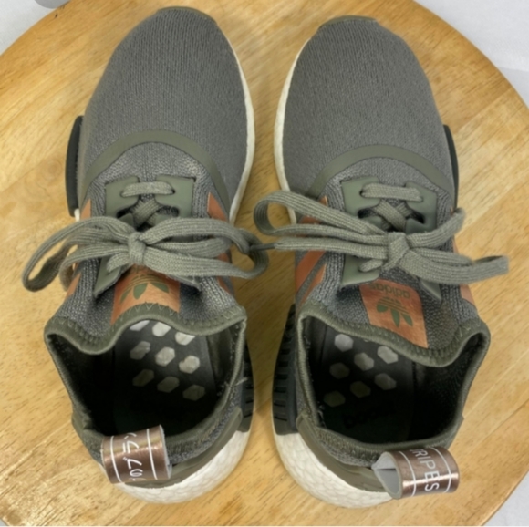 Adidas Originals NMD_R1 Boost Shoes Sneakers Womens 7.5 Green Casual Activewear - Picture 8 of 12
